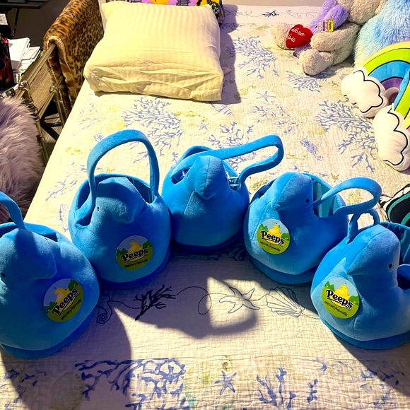 Peeps bundle, blue chic baskets x 3 and yellow plush bunny x1 - Picture 8 of 10
